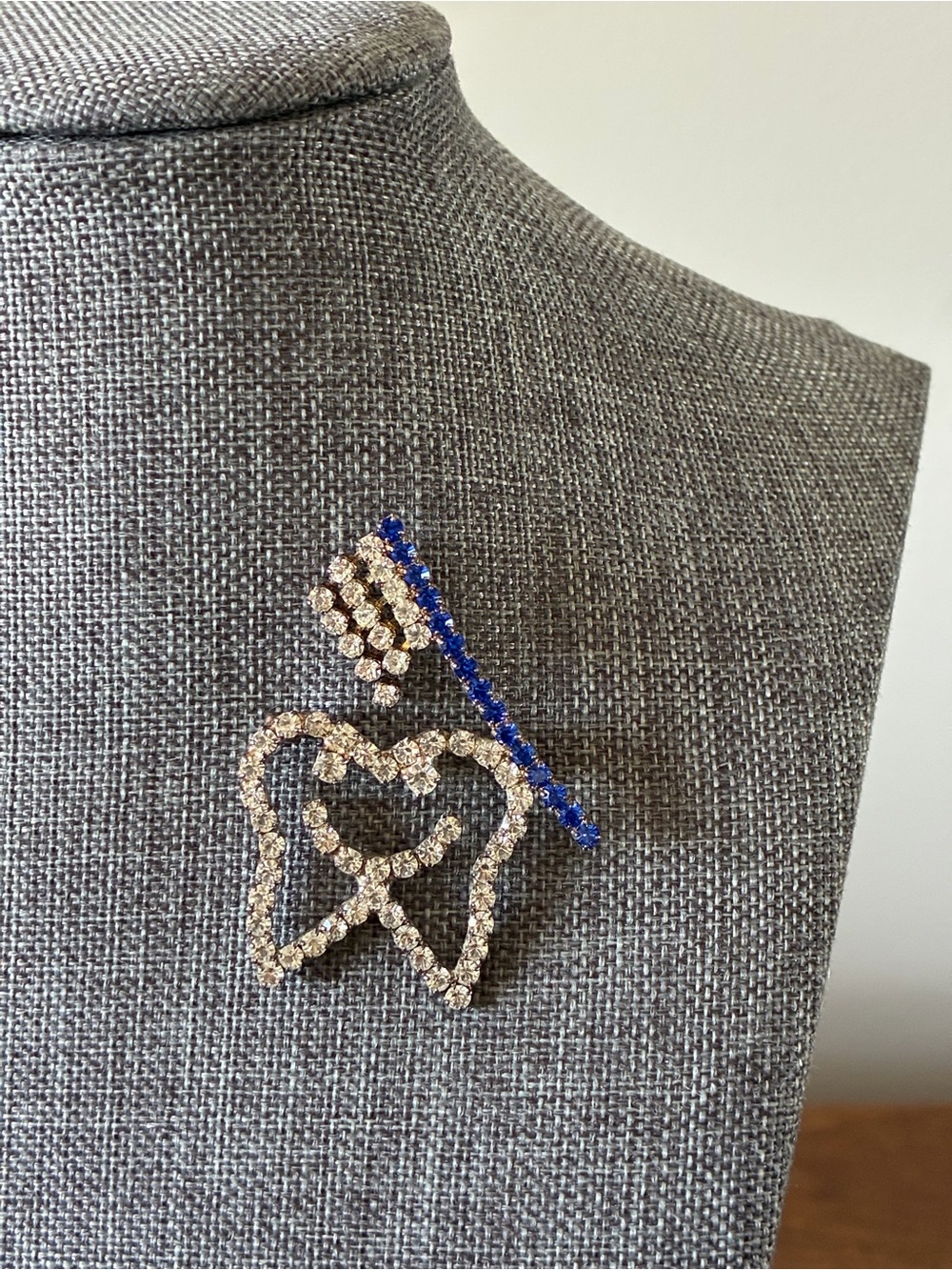 Vintage Tooth & Toothbrush Rhinestone Brooch – Novelty Dental Pin